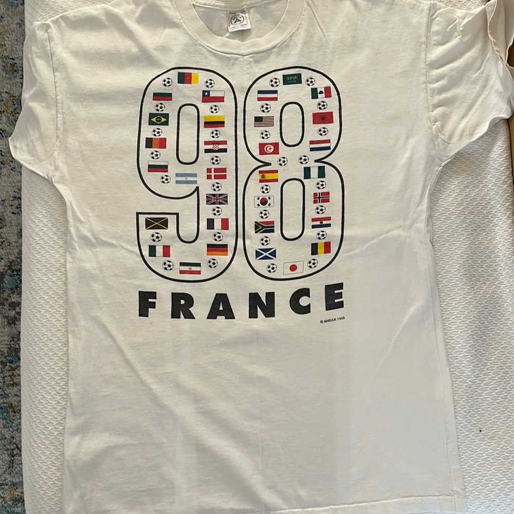 Vintage 1998 WORLD SOCCER CUP T-Shirt